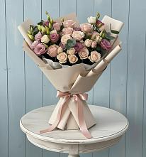 Букет цветов из:  Розы и Лизиантусы в Рощинском
