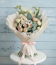 Букет цветов из:  Розы и Лизиантусы в Рощинском
