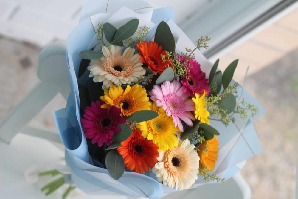 Букет цветов из: Герберы в Рощинском