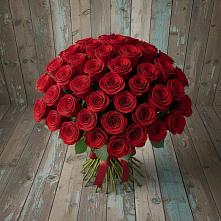Букет 55 Красных роз Фридом #REPLACE_PRED# Рощинском