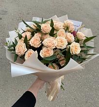 Букет Кремовые розы Латте в Рощинском