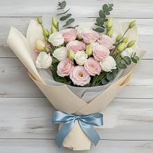 Букет цветов из:  Лизиантусы в Рощинском