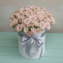 Цветочная композиция из Розы в шляпной коробке в Рощинском