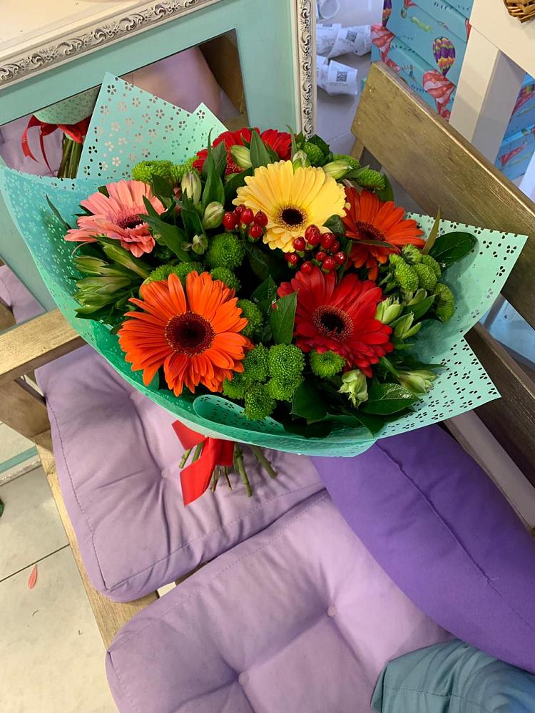 Букет цветов из: Герберы, Хризантемы и Альстромерии в Рощинском