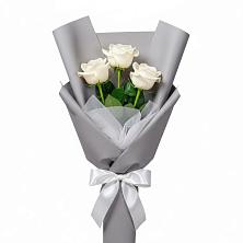 Букет 3 белые розы в Рощинском