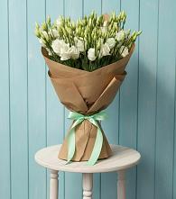 Букет цветов из:  Лизиантусы в Рощинском