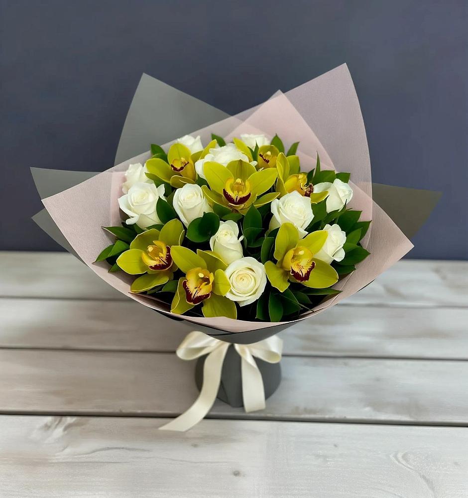 Букет цветов из: Орхидеи и Розы в Рощинском