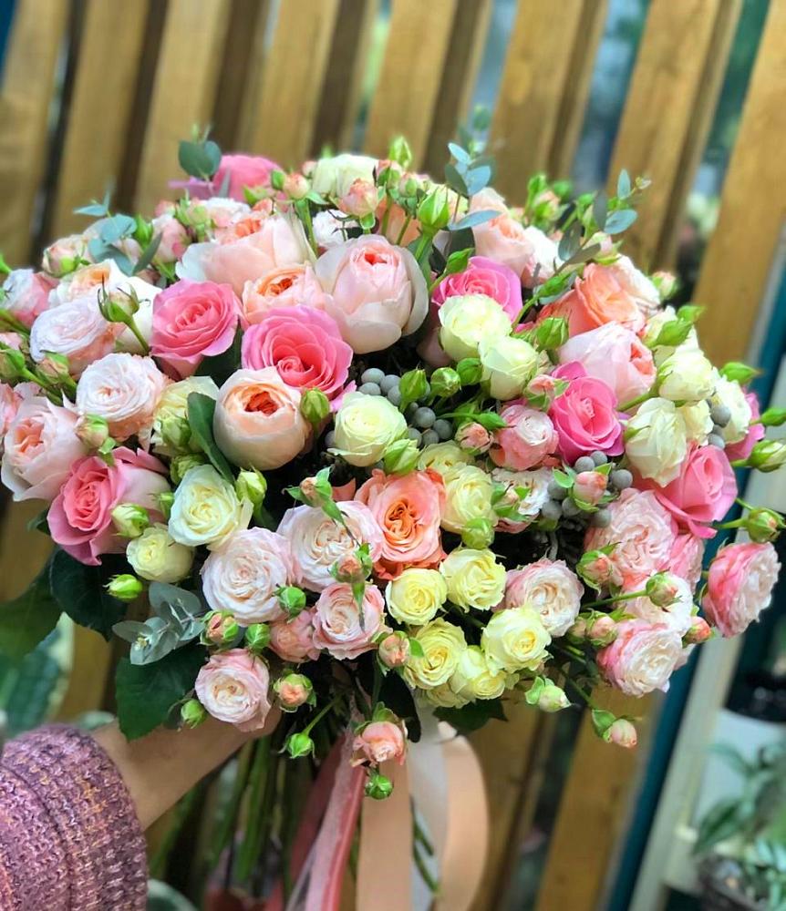 Букет цветов из: Розы в Рощинском