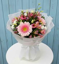 Букет цветов из:  Герберы, Альстромерии и Лизиантусы #REPLACE_PRED# Рощинском