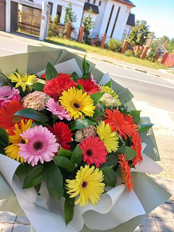 Букет цветов из: Герберы в Рощинском