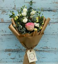 Букет цветов из:  Розы и Лизиантусы #REPLACE_PRED# Рощинском
